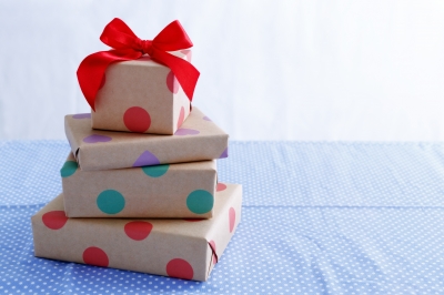 gift-wrapping